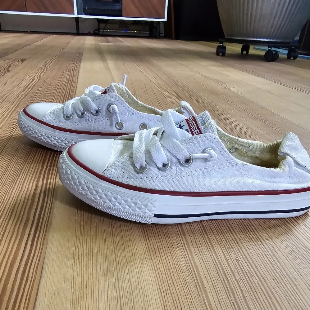 CONVERSE ALL STAR Chuck Taylor shoes, little girl size 11 NEW without tags